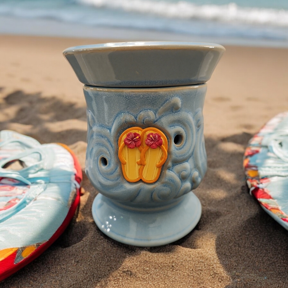 Scentsy "Ohana" Ceramic Beach Blue Full-size Candle Warmer